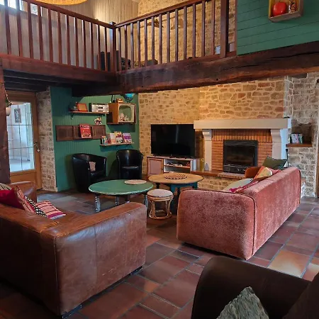 Grande Maison En Campagne Avec Piscine Chauffee Et Decouvrable * Chaudron-en-Mauges