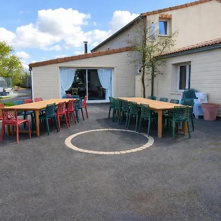 Grande Maison En Campagne Avec Piscine Chauffee Et Decouvrable *